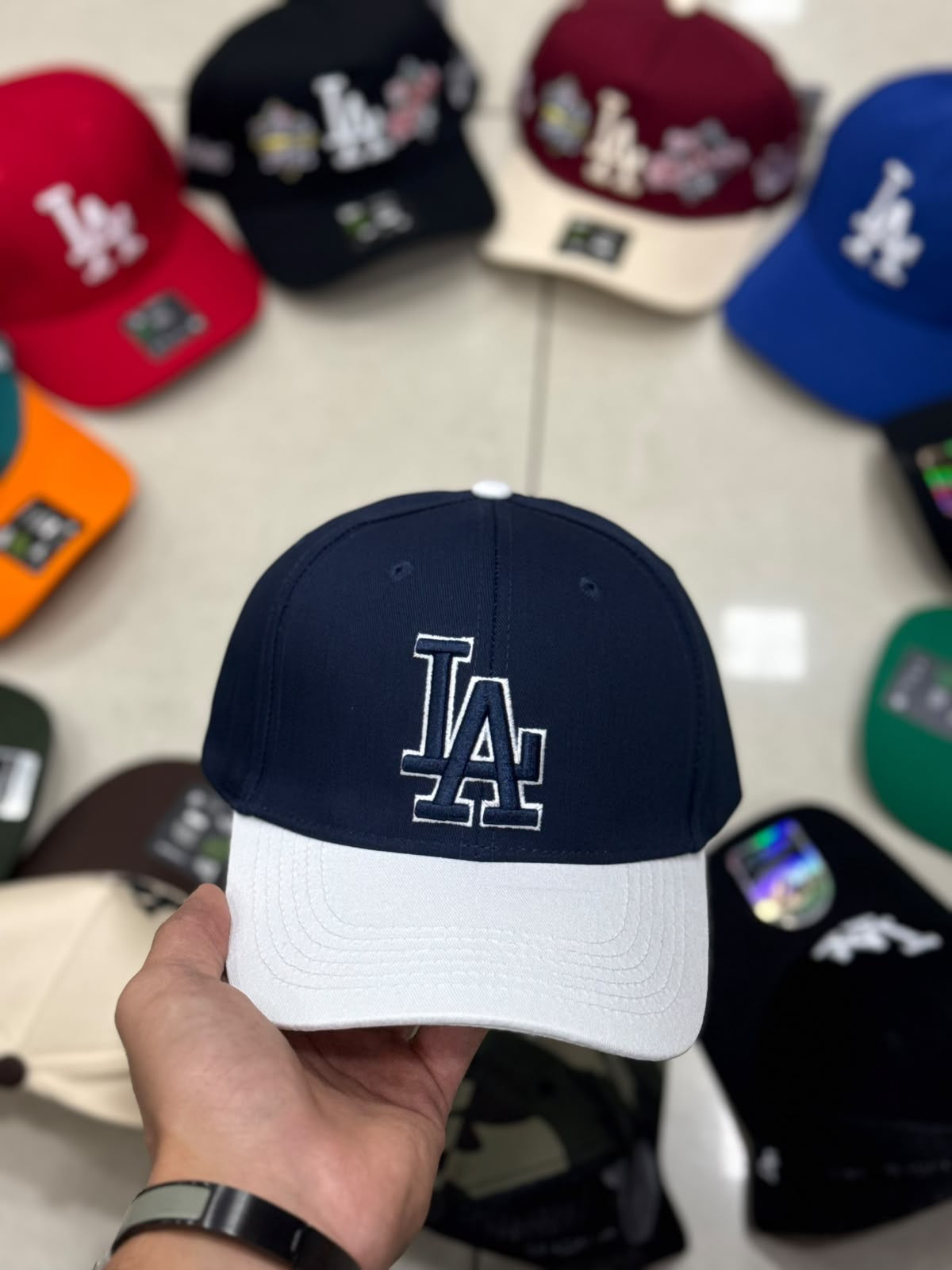 Los Angeles navy white