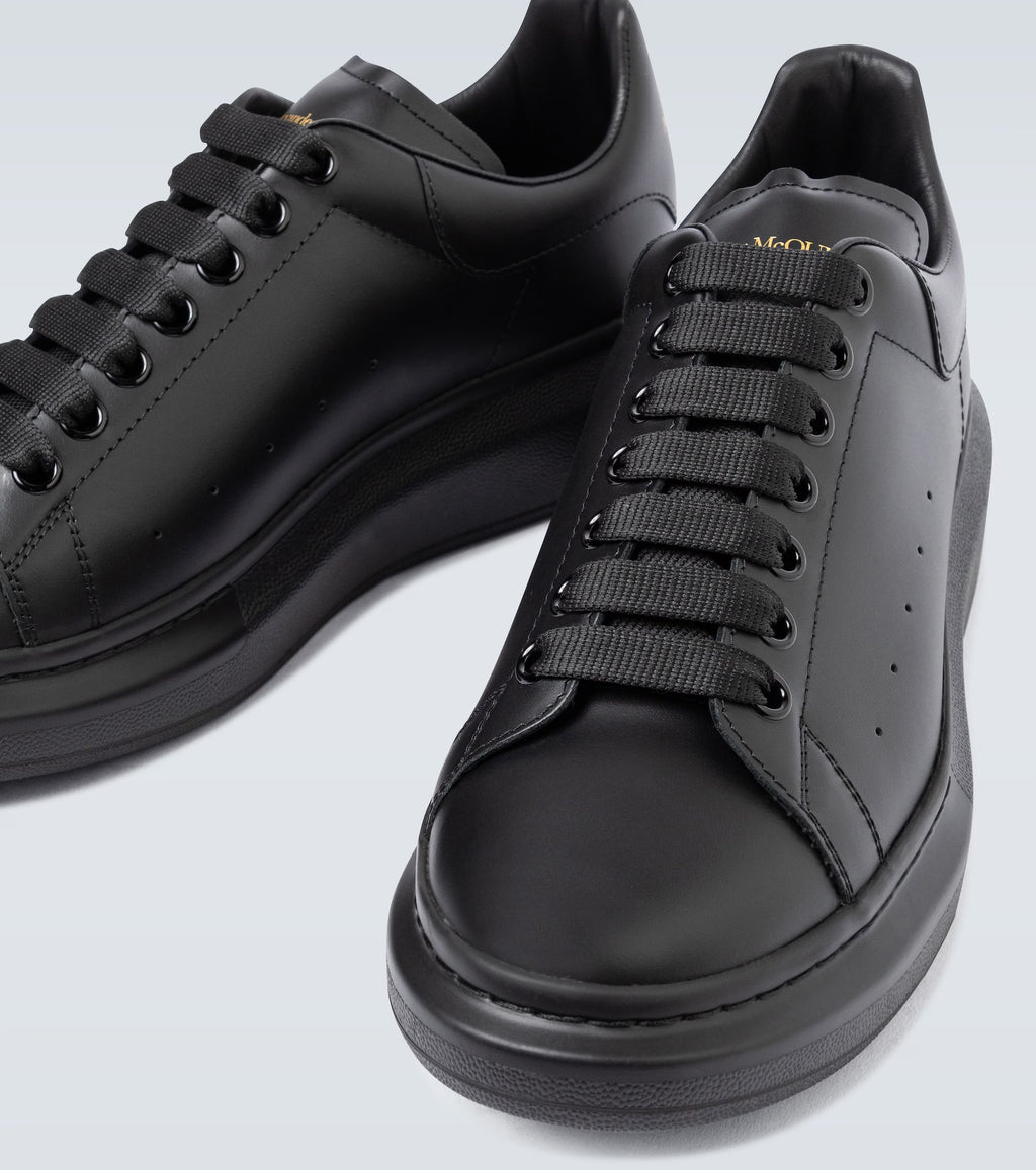 Alexander mcqueen full black  (master quality )