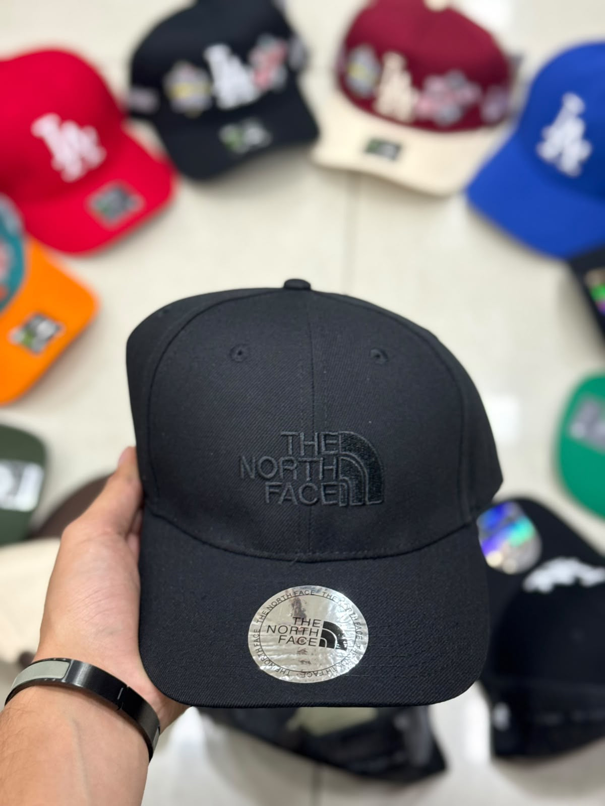 The north face full black cap