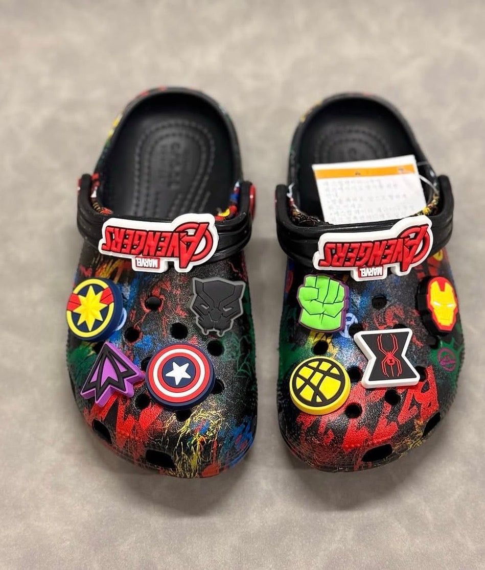Crocs kids x avengers (marvel)