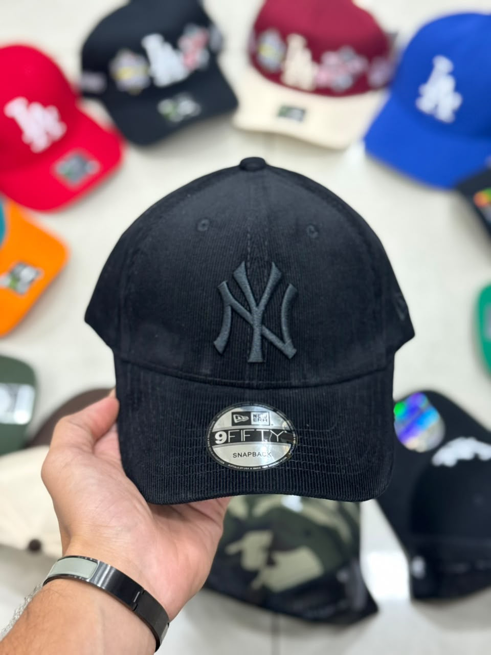 New York Yankees black corduroy New Era 9FORTY