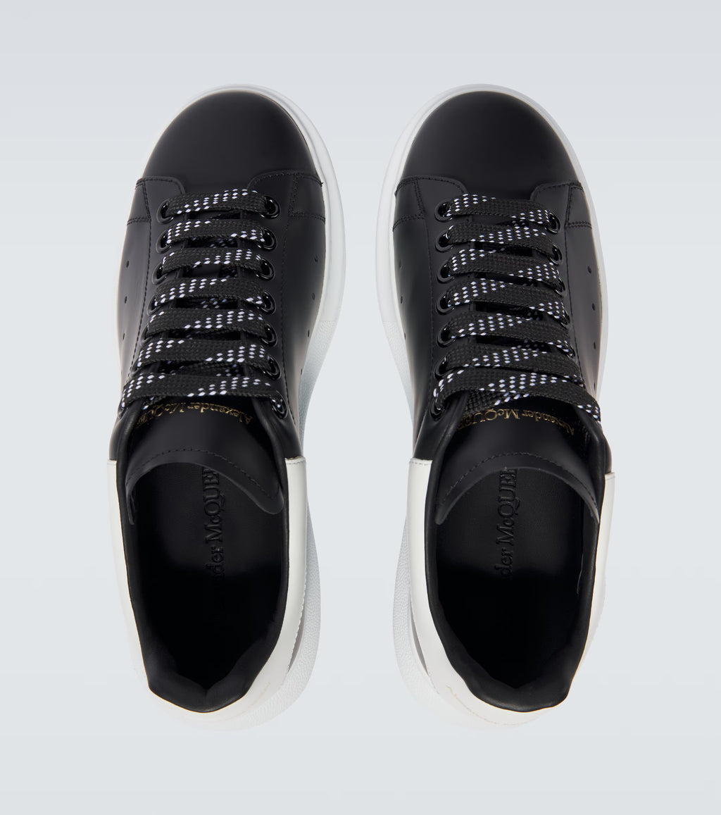 Alexander mcqueen black/white  (master quality )