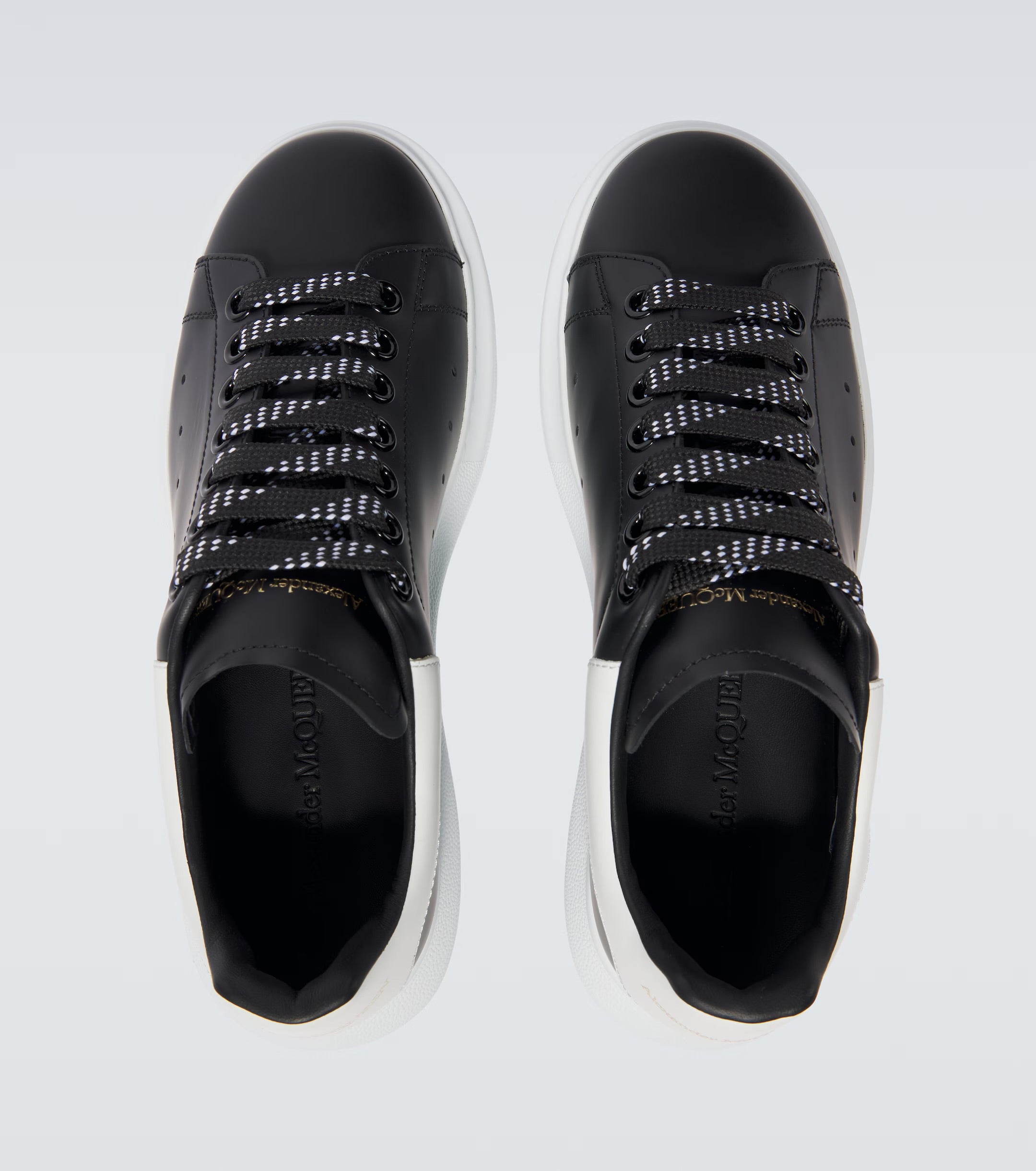 Alexander mcqueen black/white  (master quality )